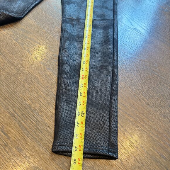 Hue Black Faux Leather Patterned Legging - Picture 7 of 8